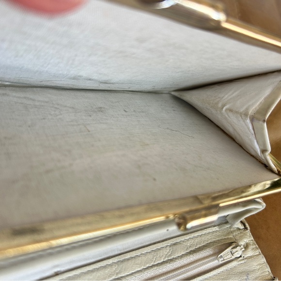 CHANEL Wallet - Picture 4 of 6